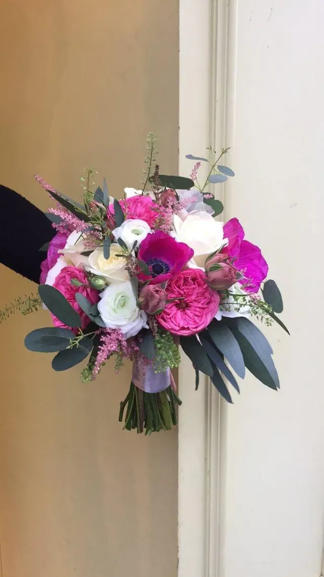 Composition florale rose et blanche