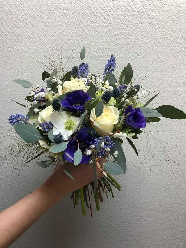 Composition florale violette