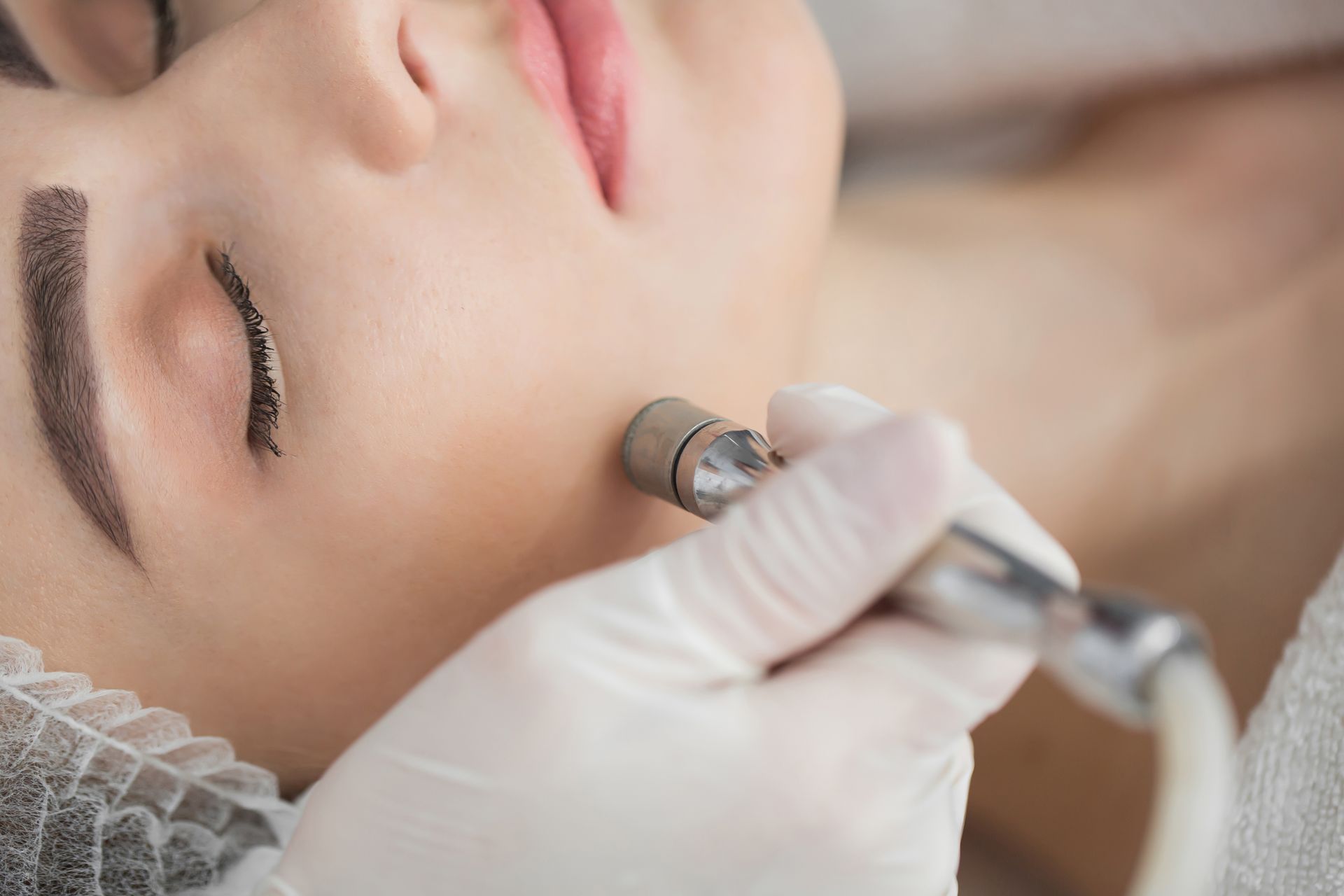 Limpieza con hydrafacial