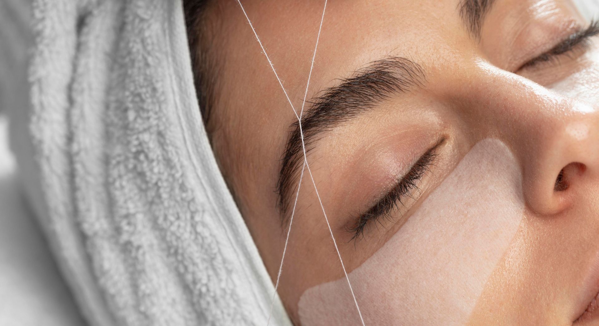 Depilación con hilo facial