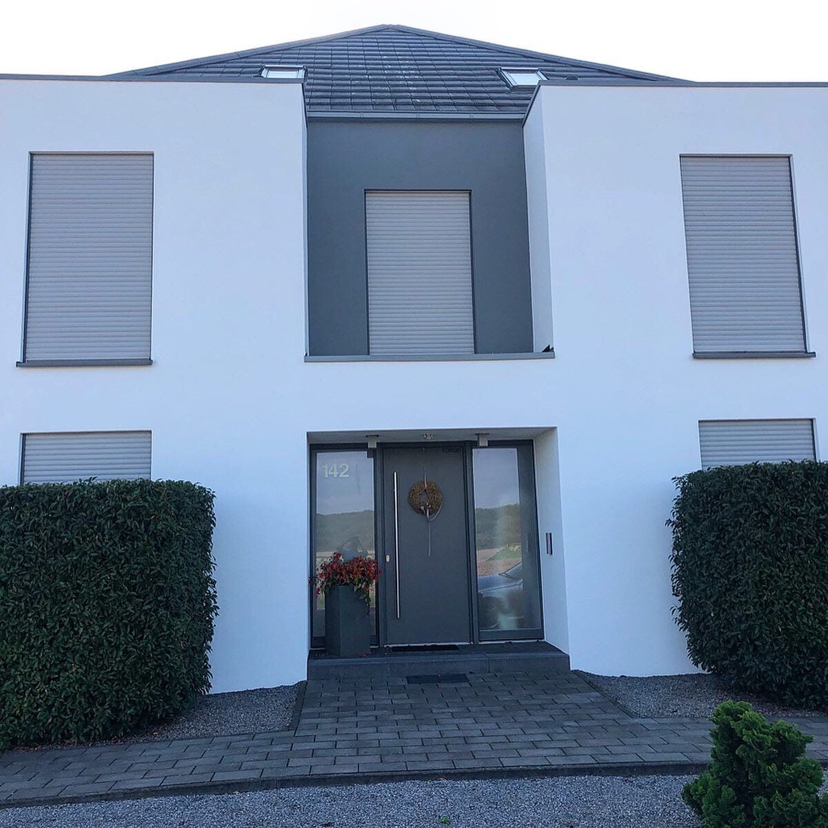 Modernes, weißes Haus