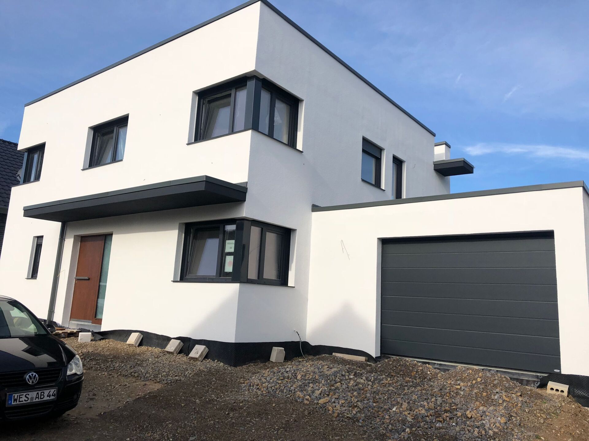 Modernes, weißes Haus