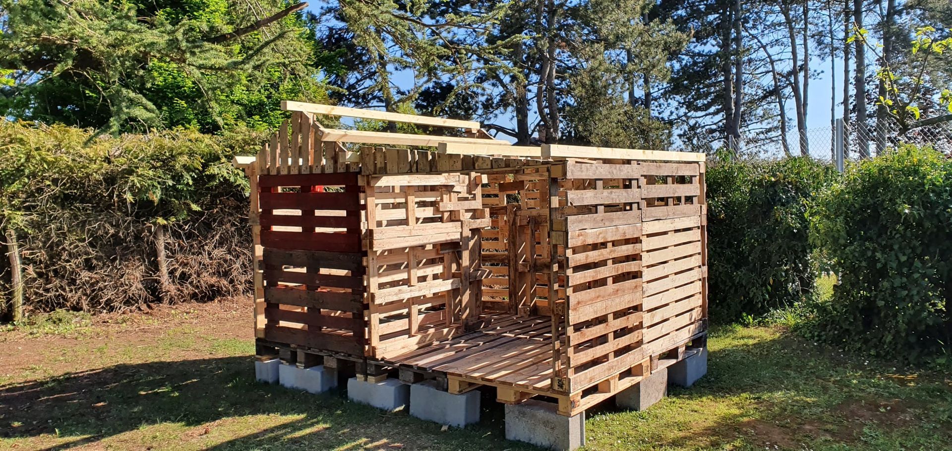 Construction de la cabane en palettes