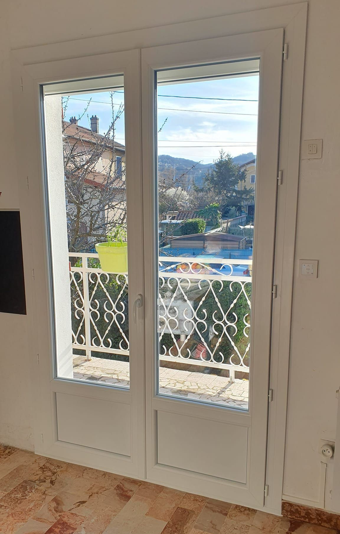 Terrasse avec ferronnerie