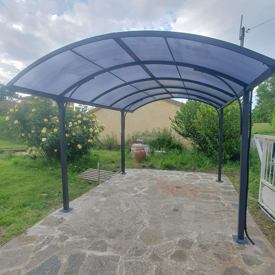 Carport métallique