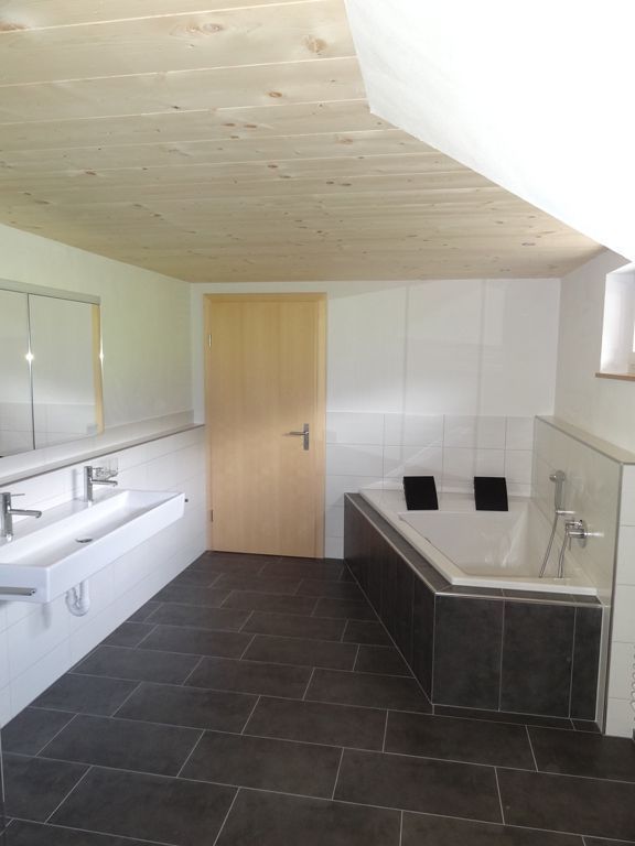 Schreinerarbeiten Bad - Walser Holzbau AG - Altstätten AG