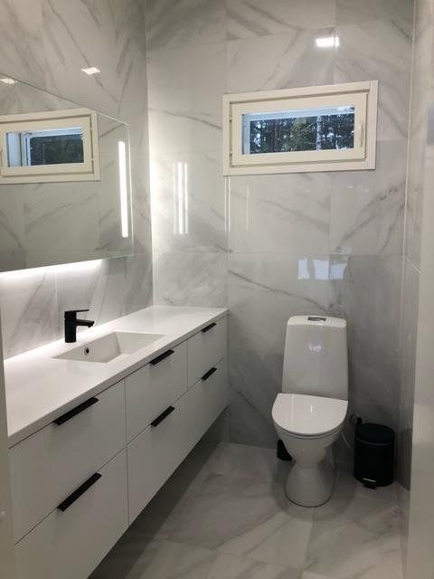 Kylpyhuoneremontti - Tmi Janne Laaksonen