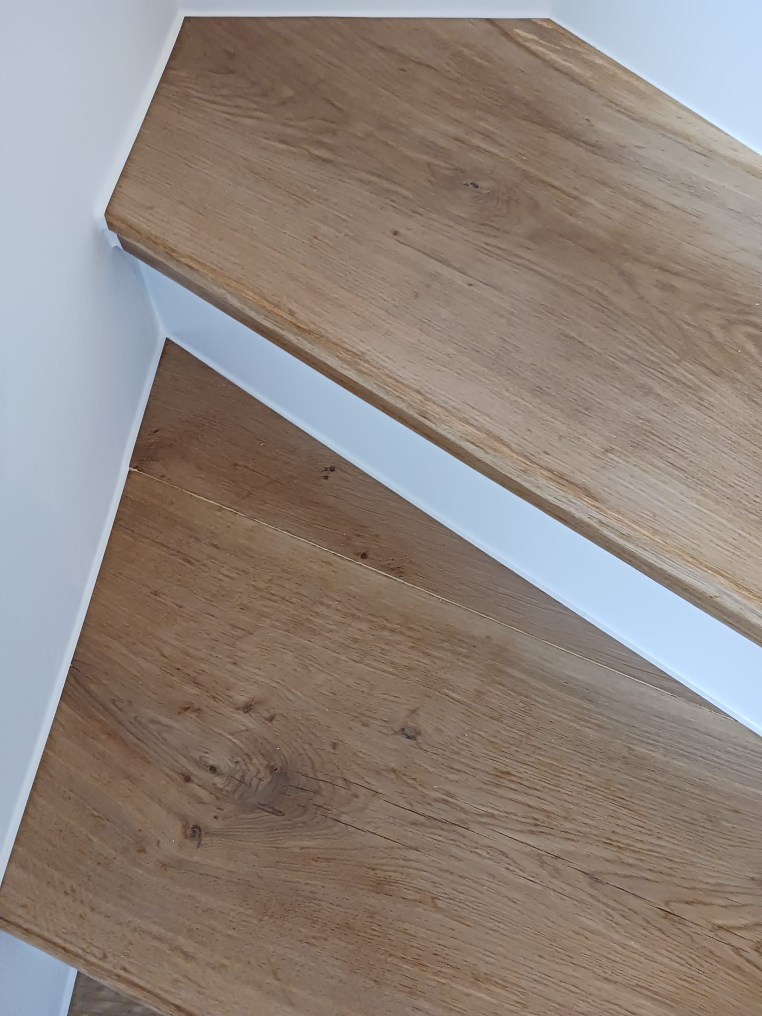 Eine Nahaufnahme einer Treppe