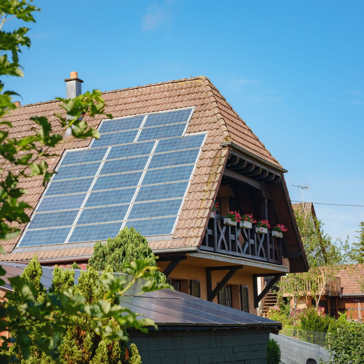 Panneaux photovoltaïques sur une toiture