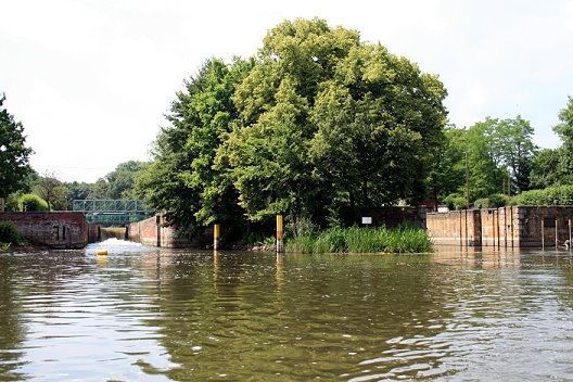 Blick auf den See und den Kanal