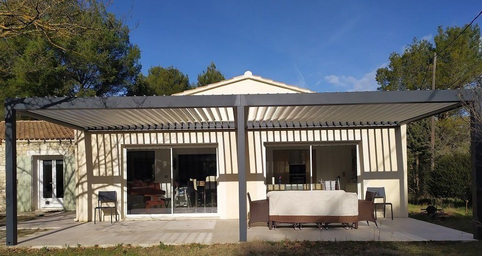 Double pergola bioclimatique avec LED - Vaucluse - Isle Sur La Sorgue - Pose en Avril 2021