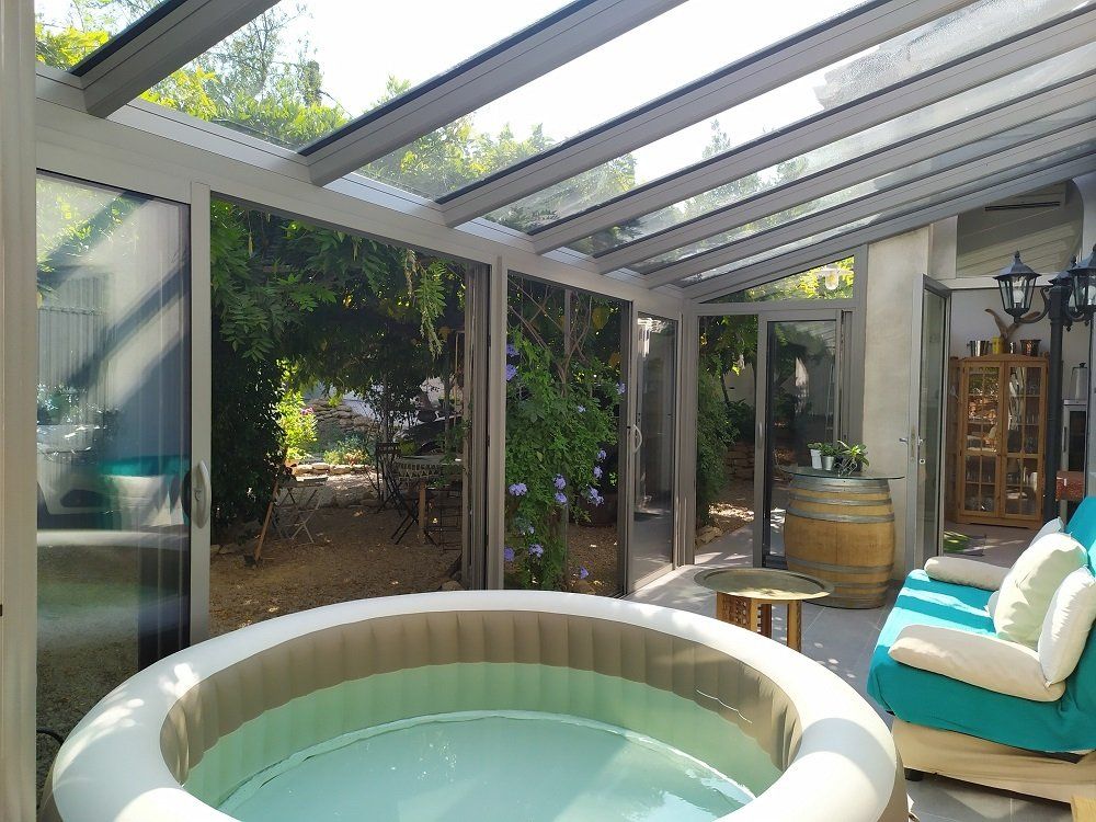 Véranda toiture vitrée - SAINT SATURNIN LES AVIGNON - VAUCLUSE - Pose en Septembre 2020