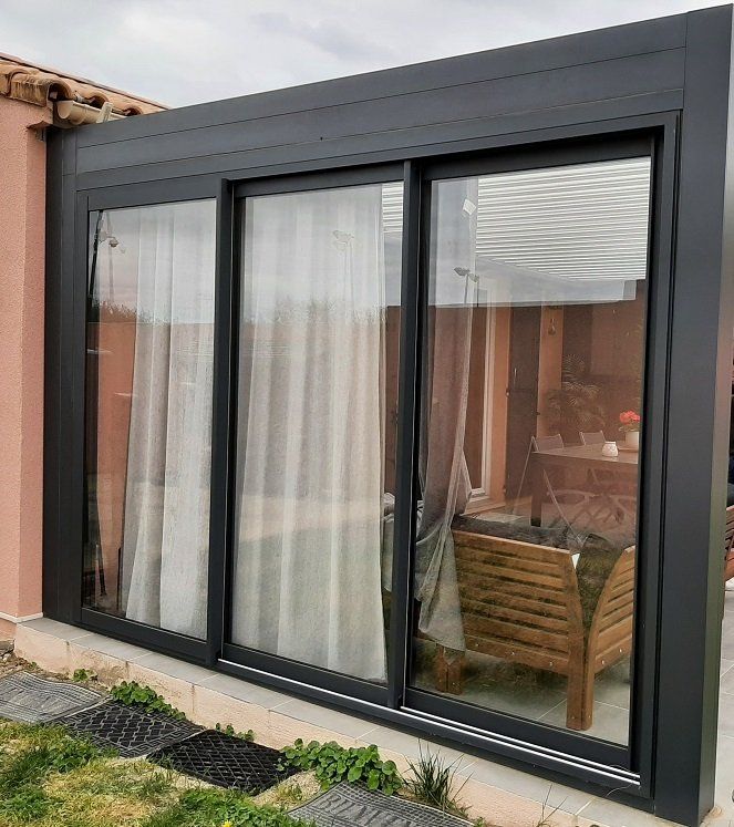 Pergola bioclimatique avec store ZIP et coulissant Aluminium - Vaucluse - Jonquerettes - Pose en Mai 2021