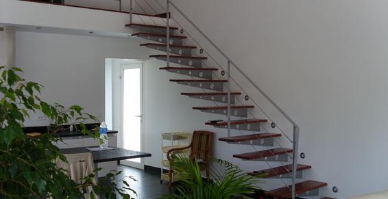 ACI Soudure SARL à Targon -  Fabrication et installation d'escaliers