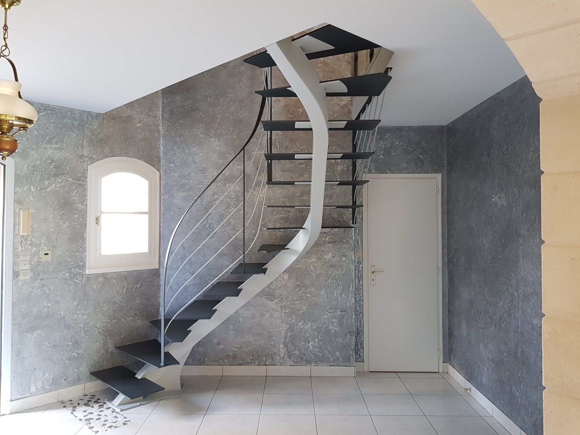 escalier_limon_central_3_quart_marche_metal_Pessac