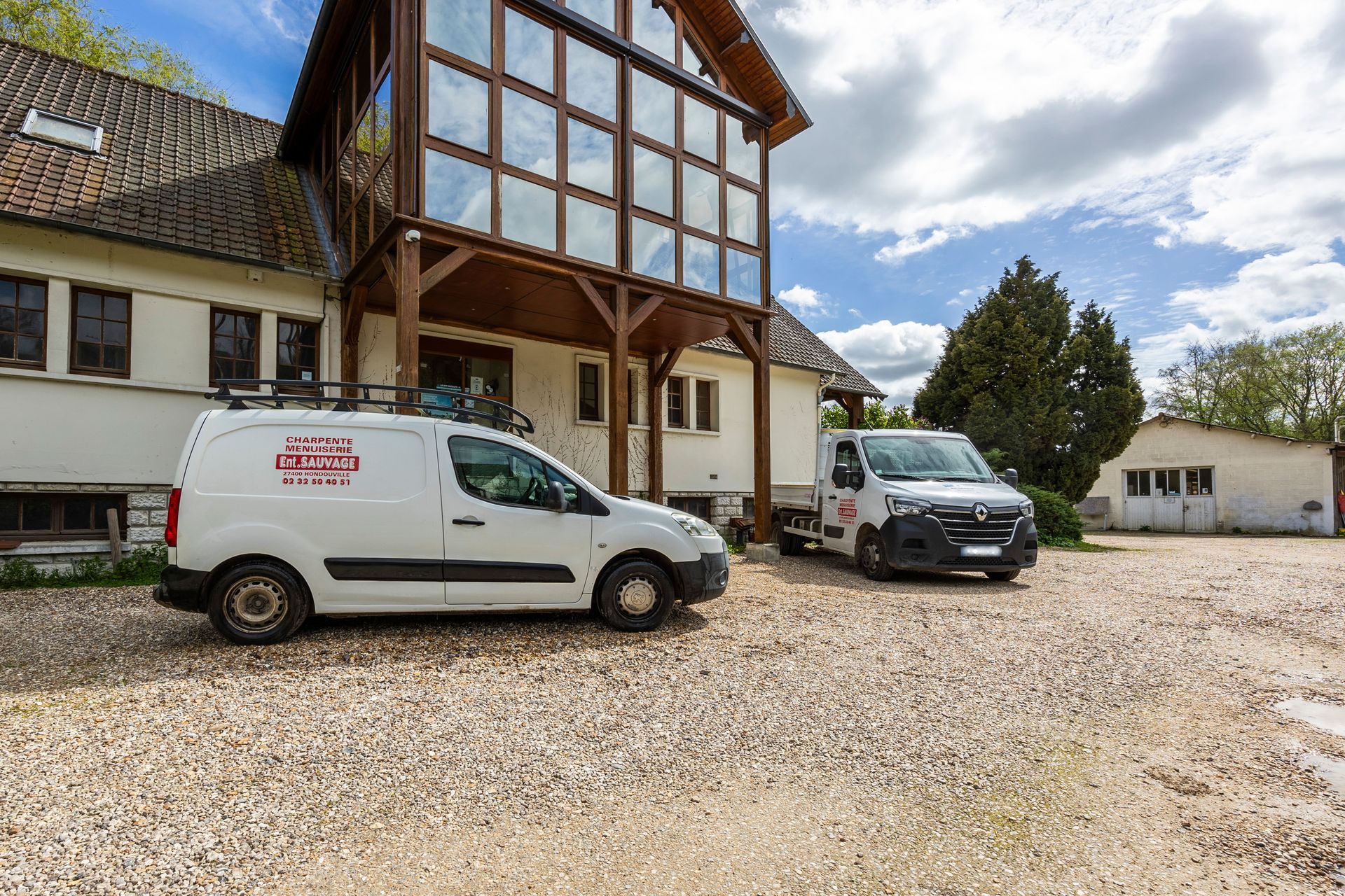 Prise de vue de l'extérieur des locaux