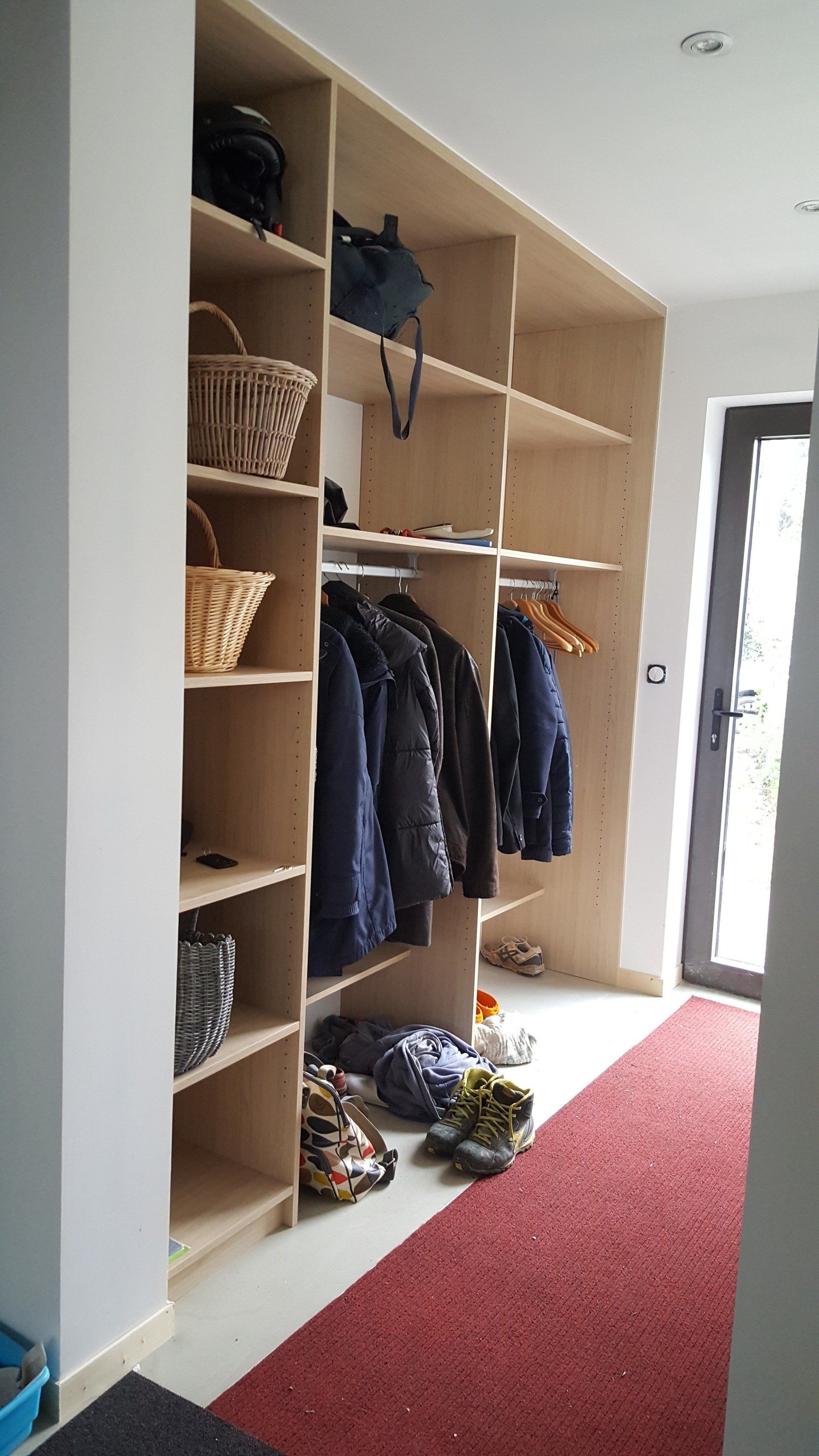 Penderie en bois sur mesure