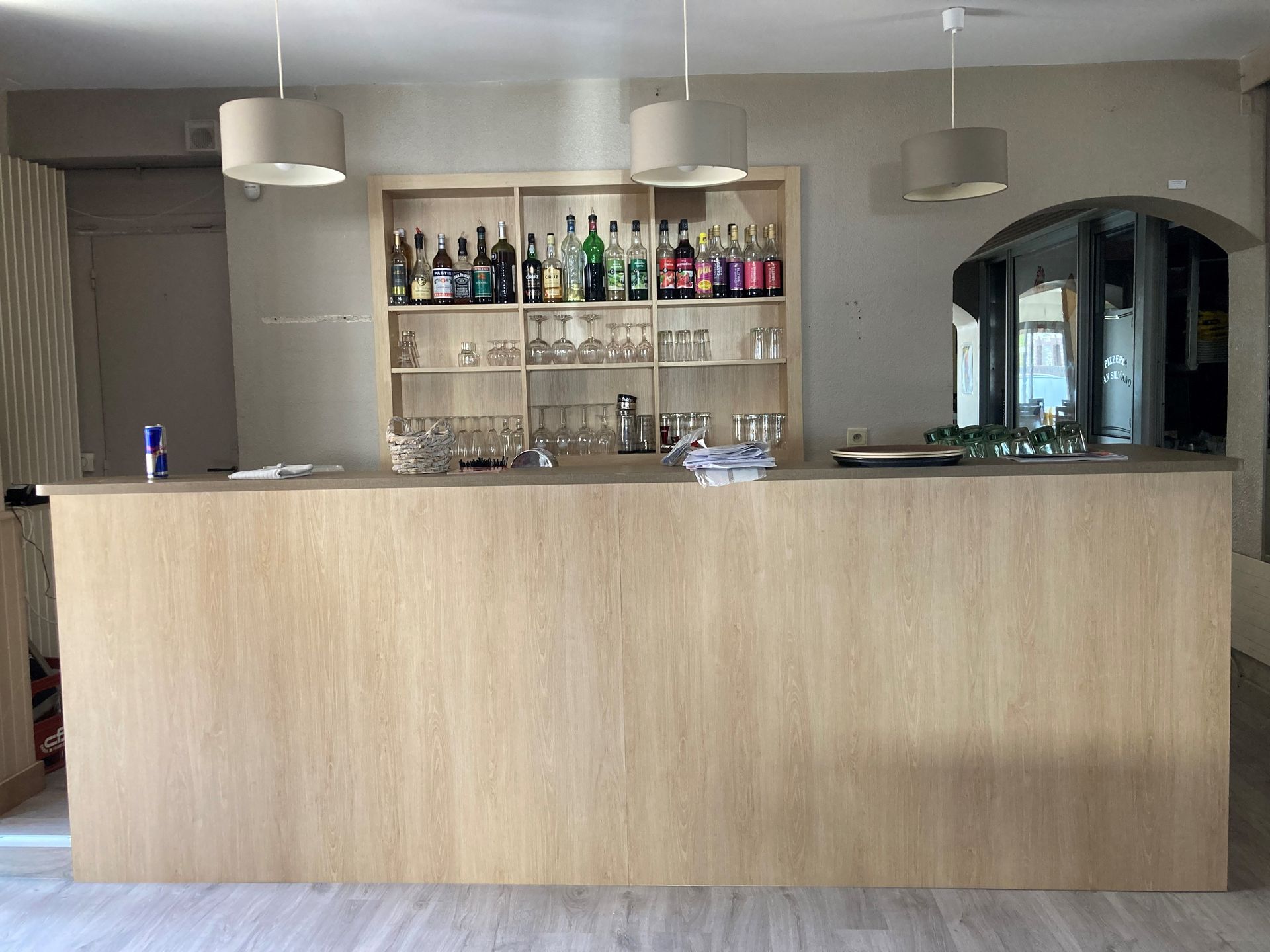 Bar en bois massif