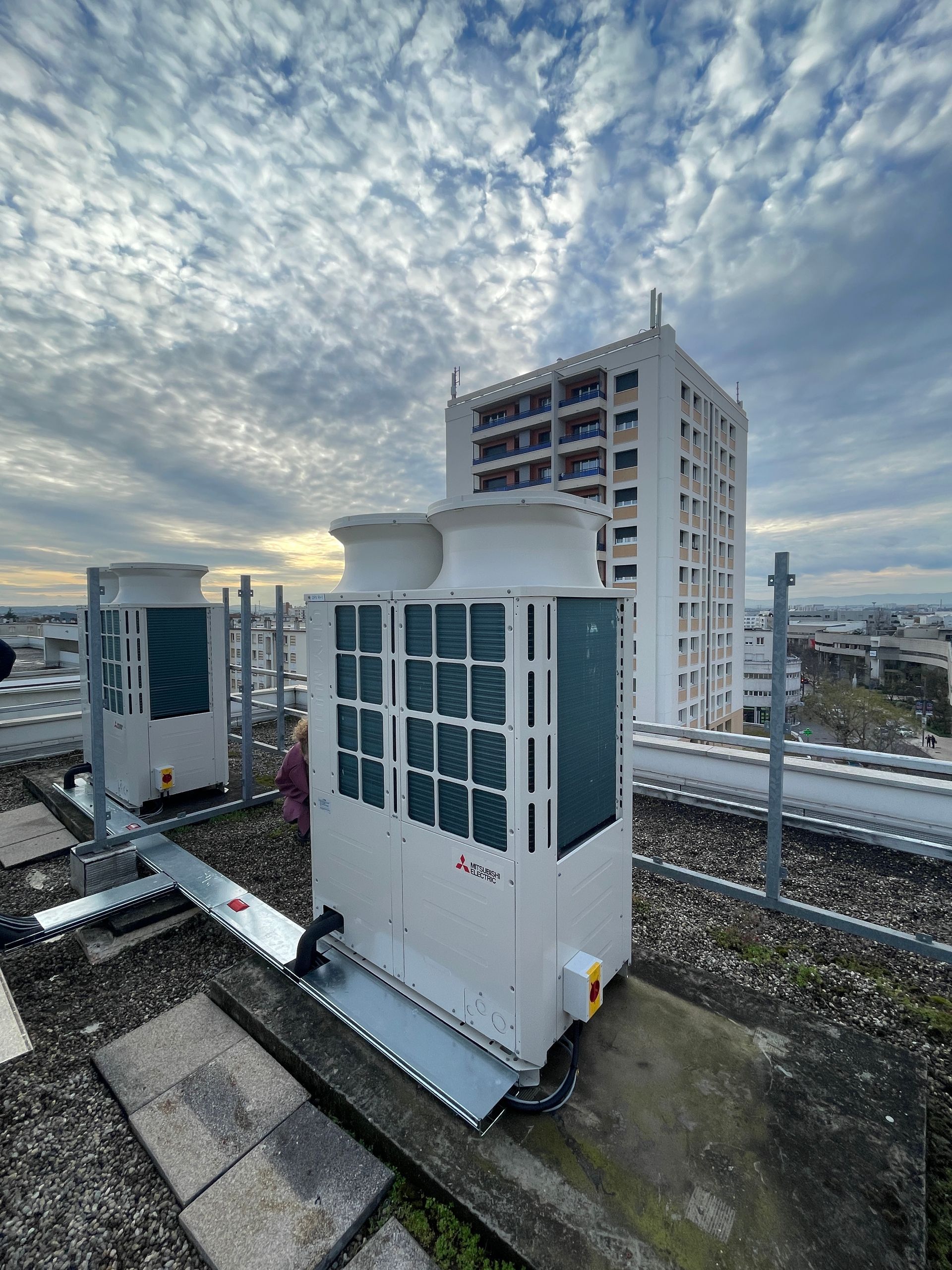 Deux unités de climatisation industrielles 