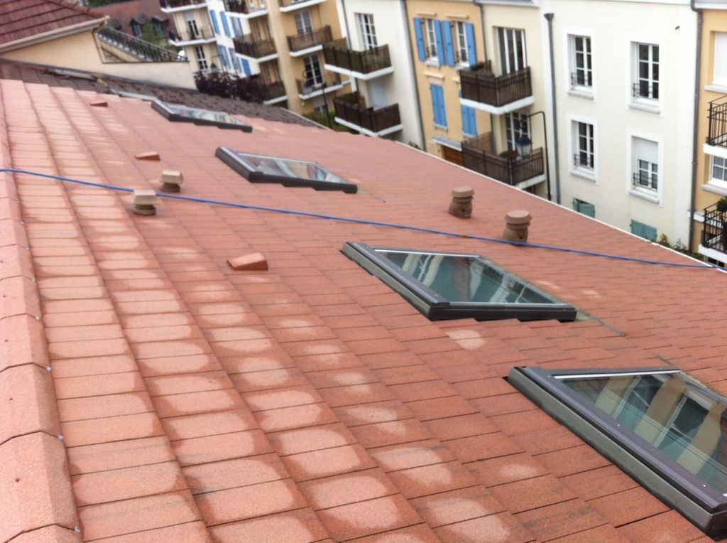 Un toit après nettoyage