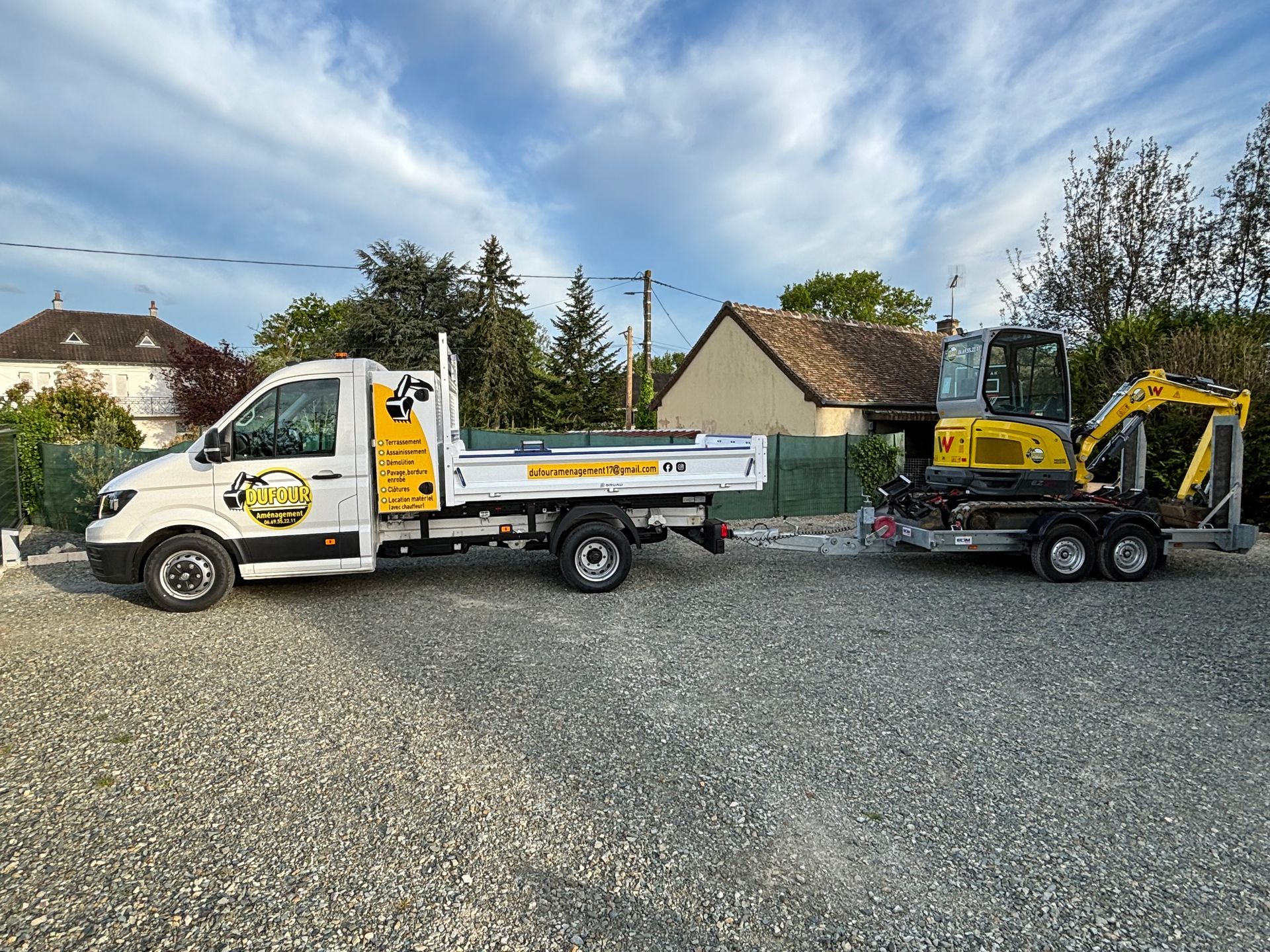 Terrassement avec soleil au loin