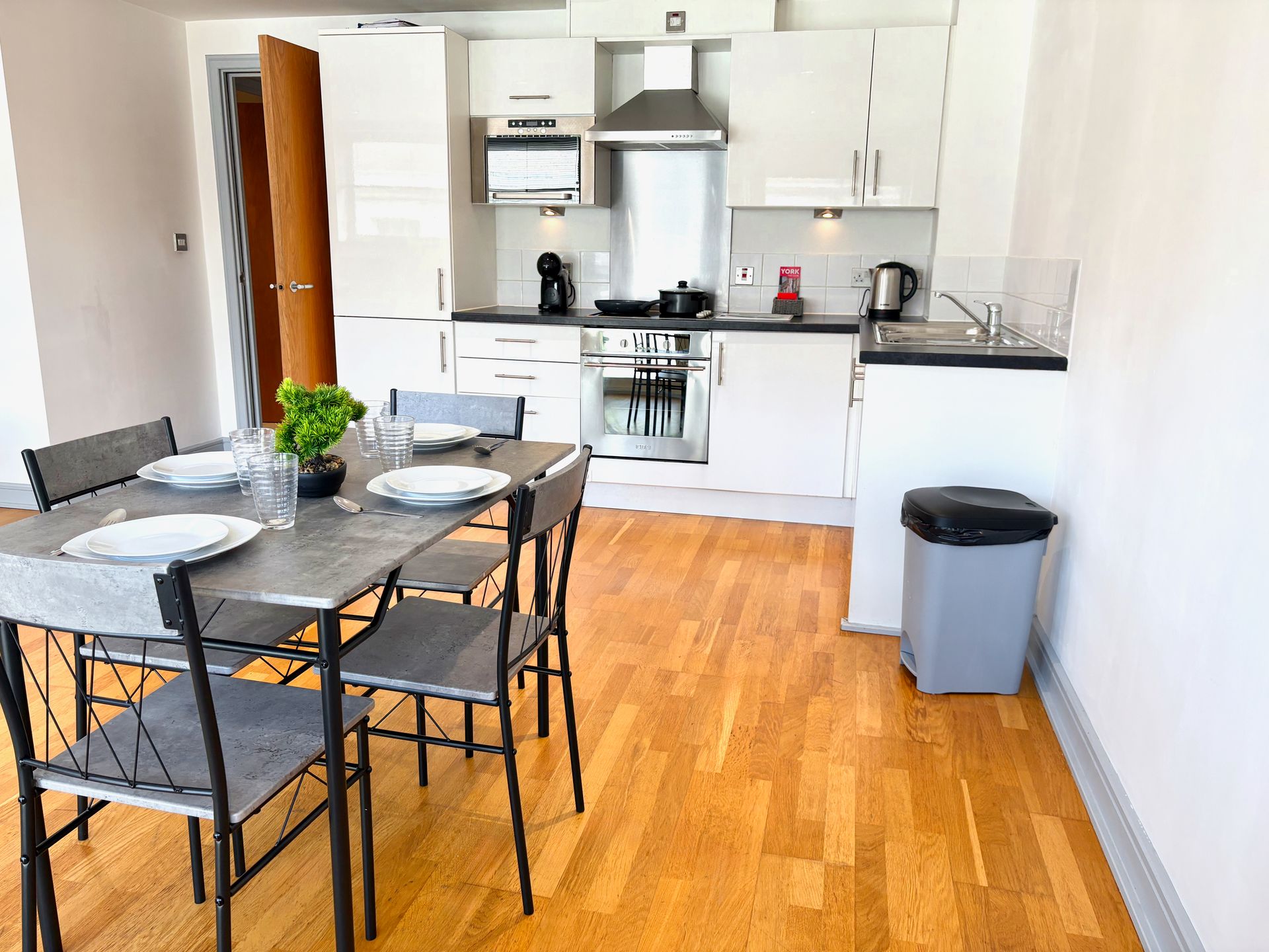 Spacious entire apartment in York for family holiday accommodation