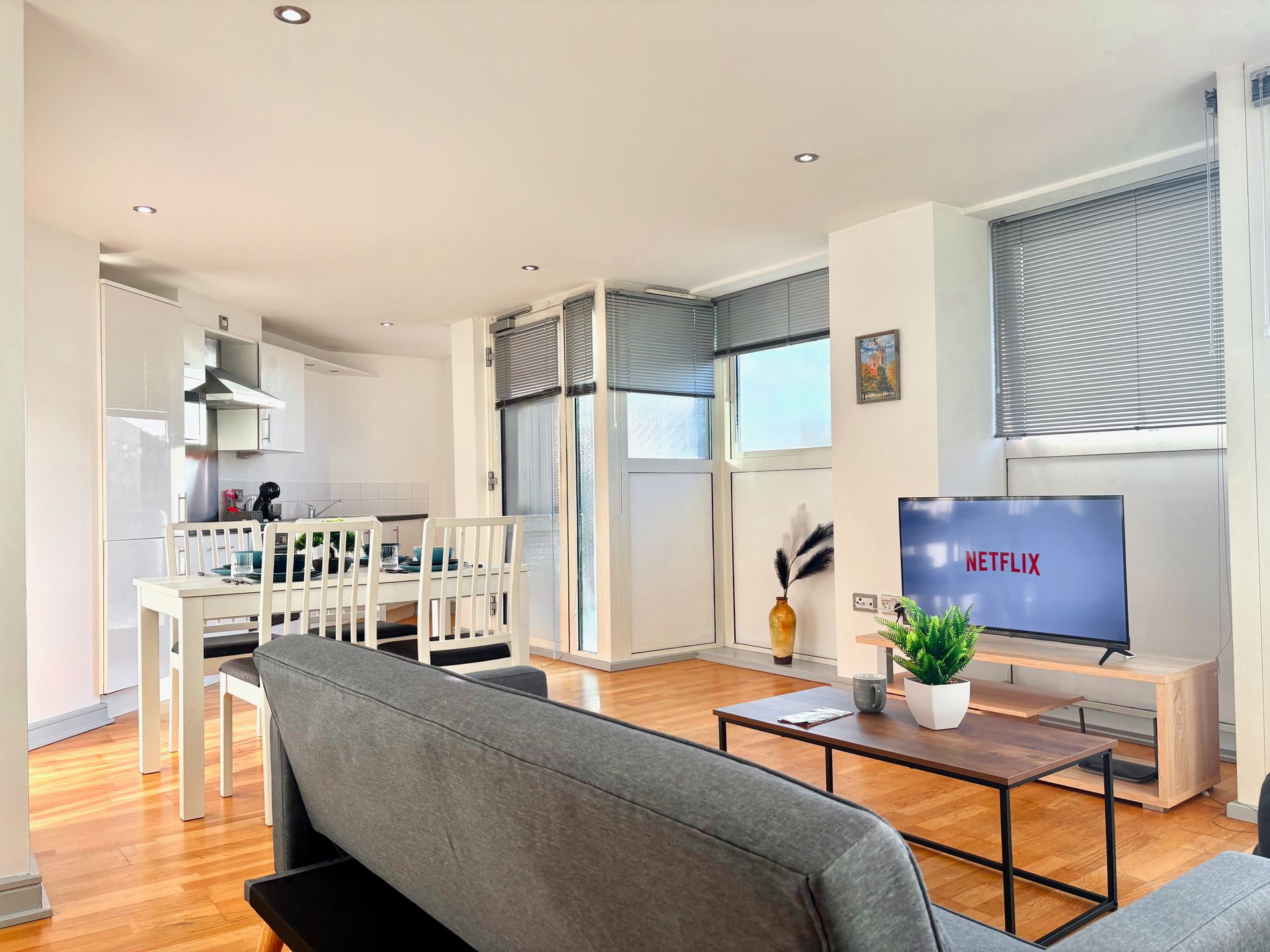 Short-stay apartment accommodation in York with modern interior