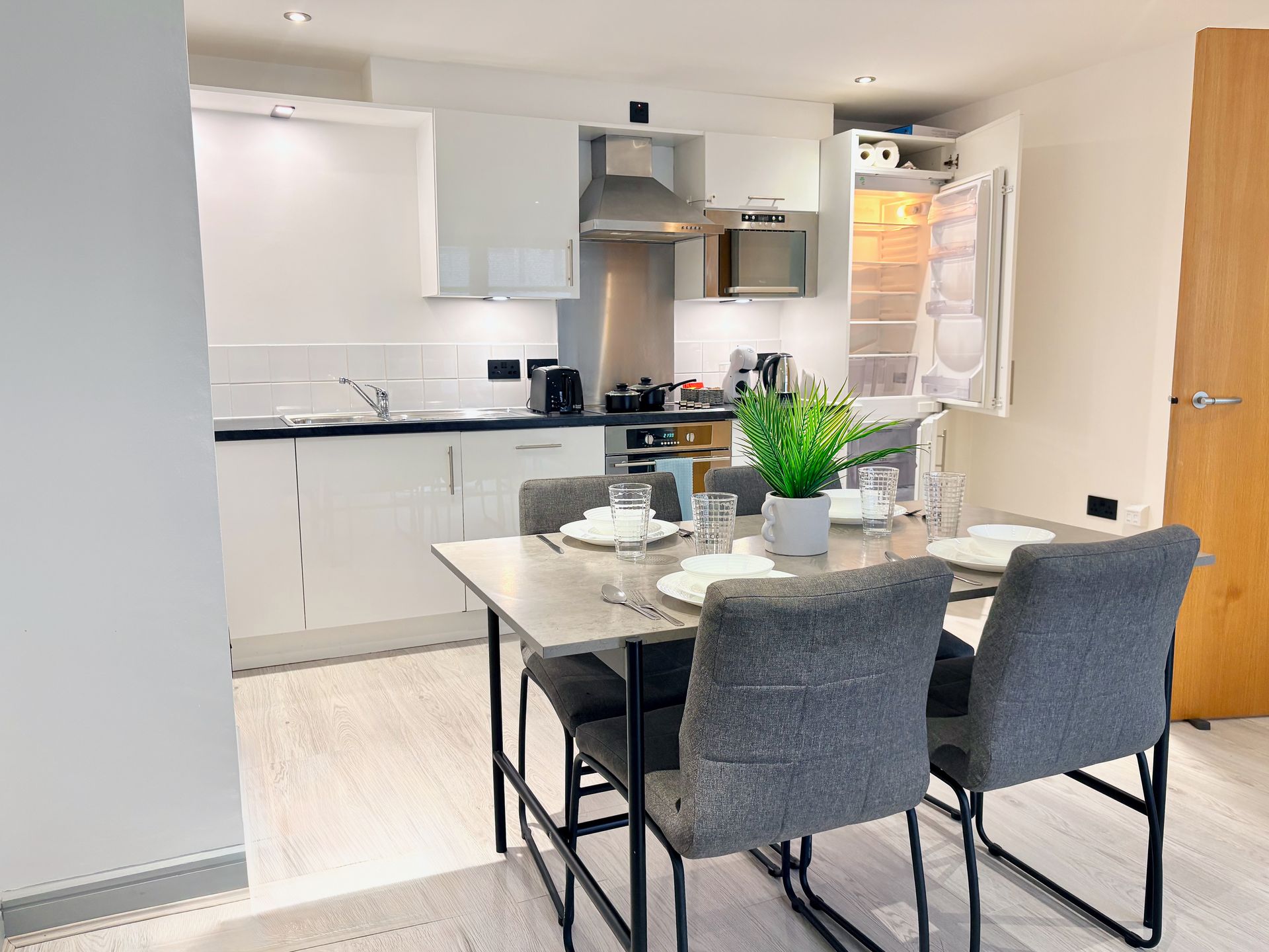 Professionally managed holiday let in York with fully equipped kitchen