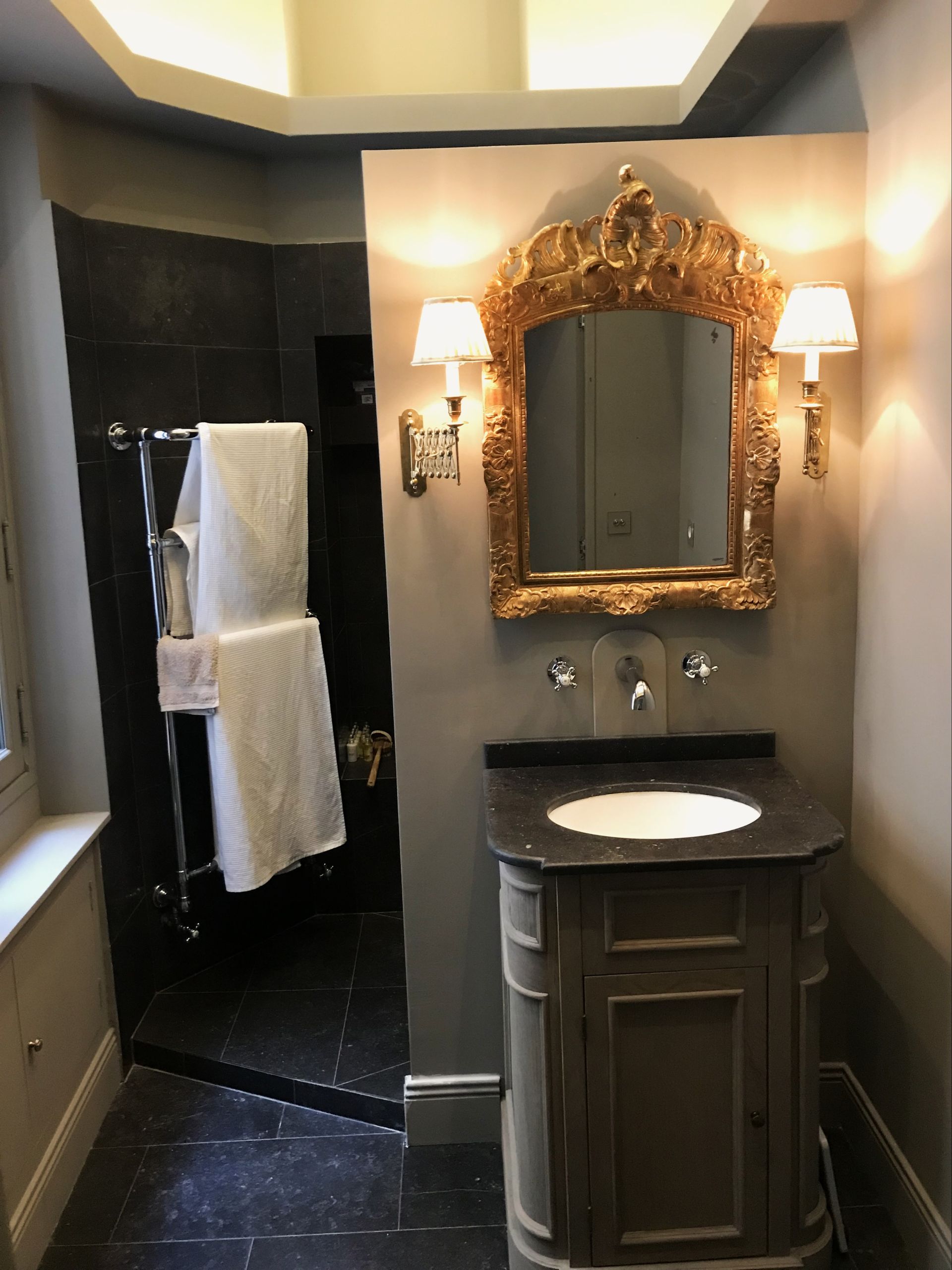 Chantier Quai d'Anjou - salle de bains rétro