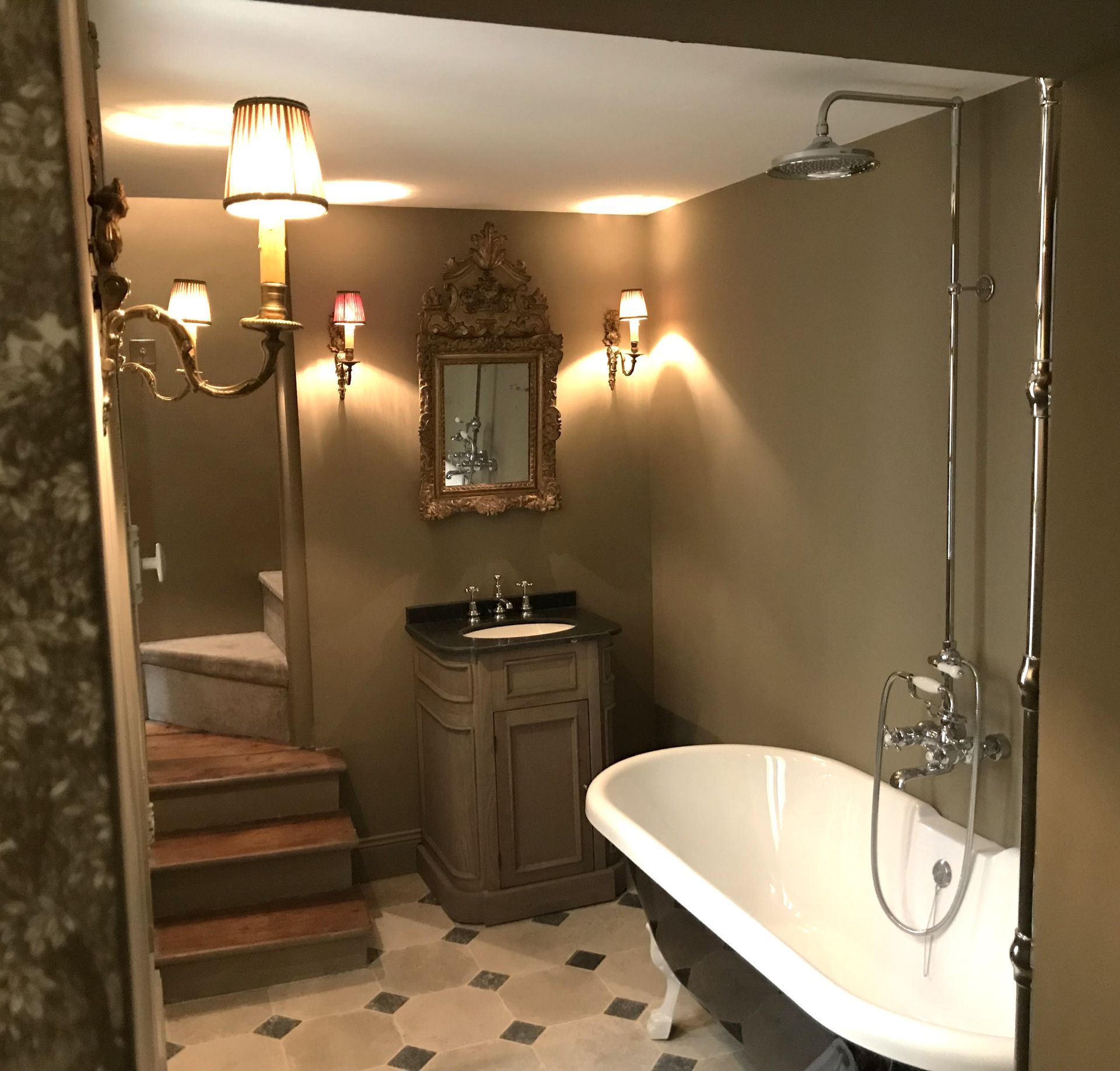 Chantier Quai d'Anjou - salle de bains avec baignoire