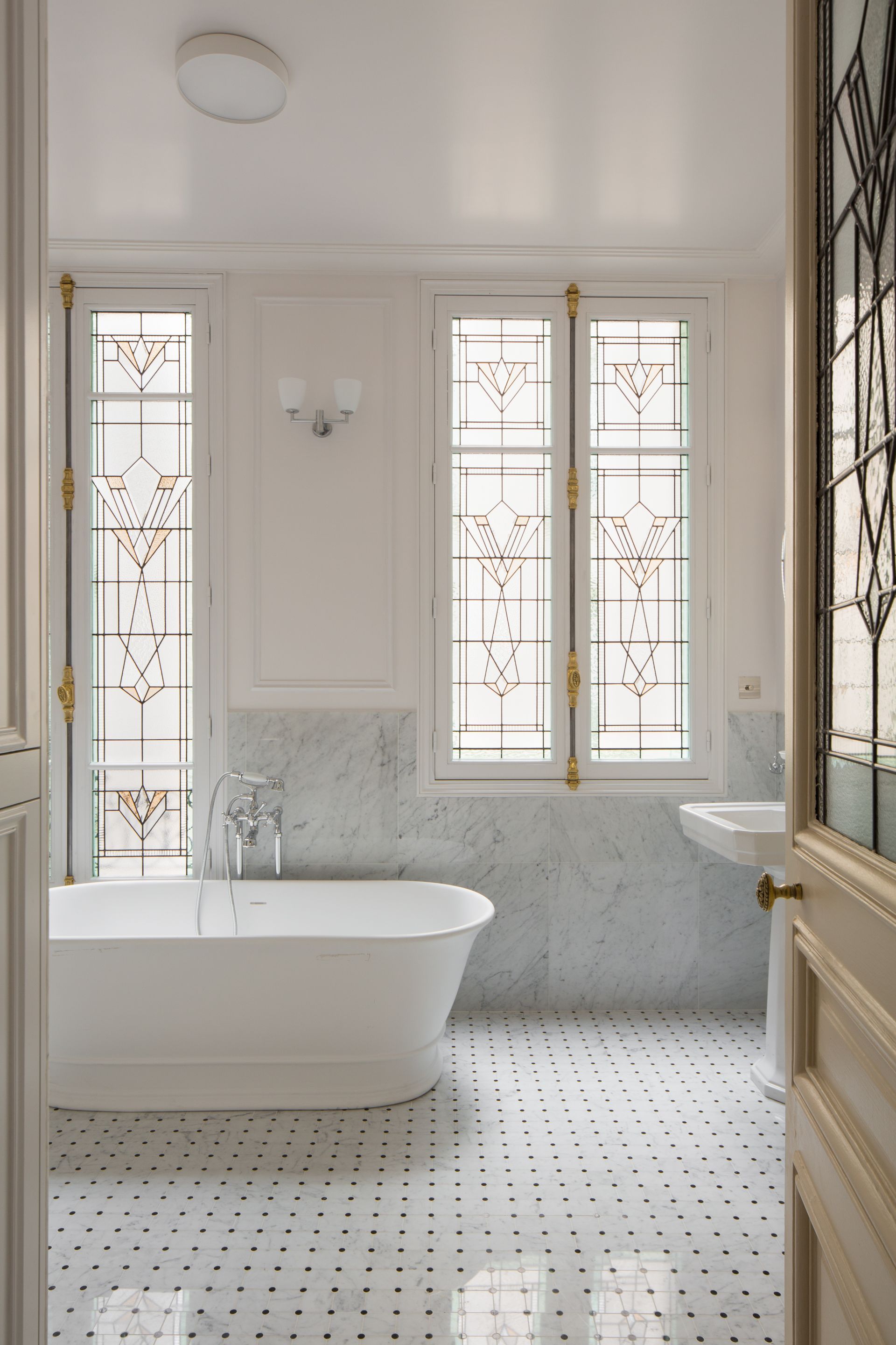 Chantier Painlevé - salle de bains style rétro avec baignoire îlot