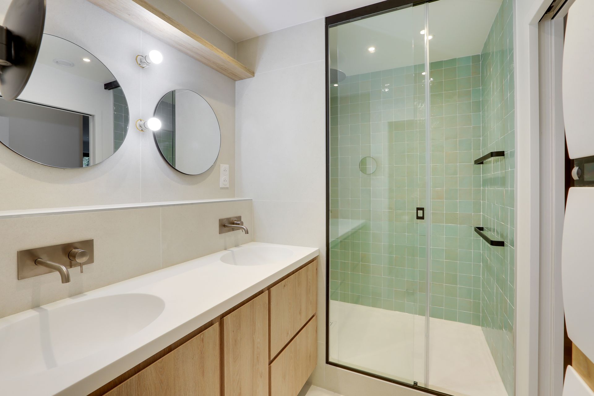 Chantier Effel - salle de bains avec une douche