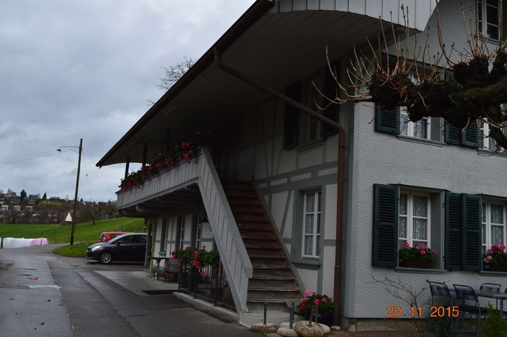 Eingang | Restaurant zum Kreuz in Vechigen | Schweizer Küche