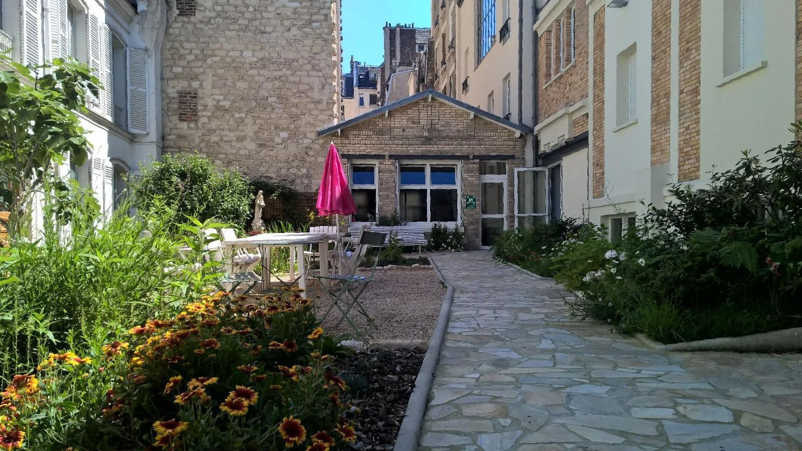 Extérieur du foyer Carcel