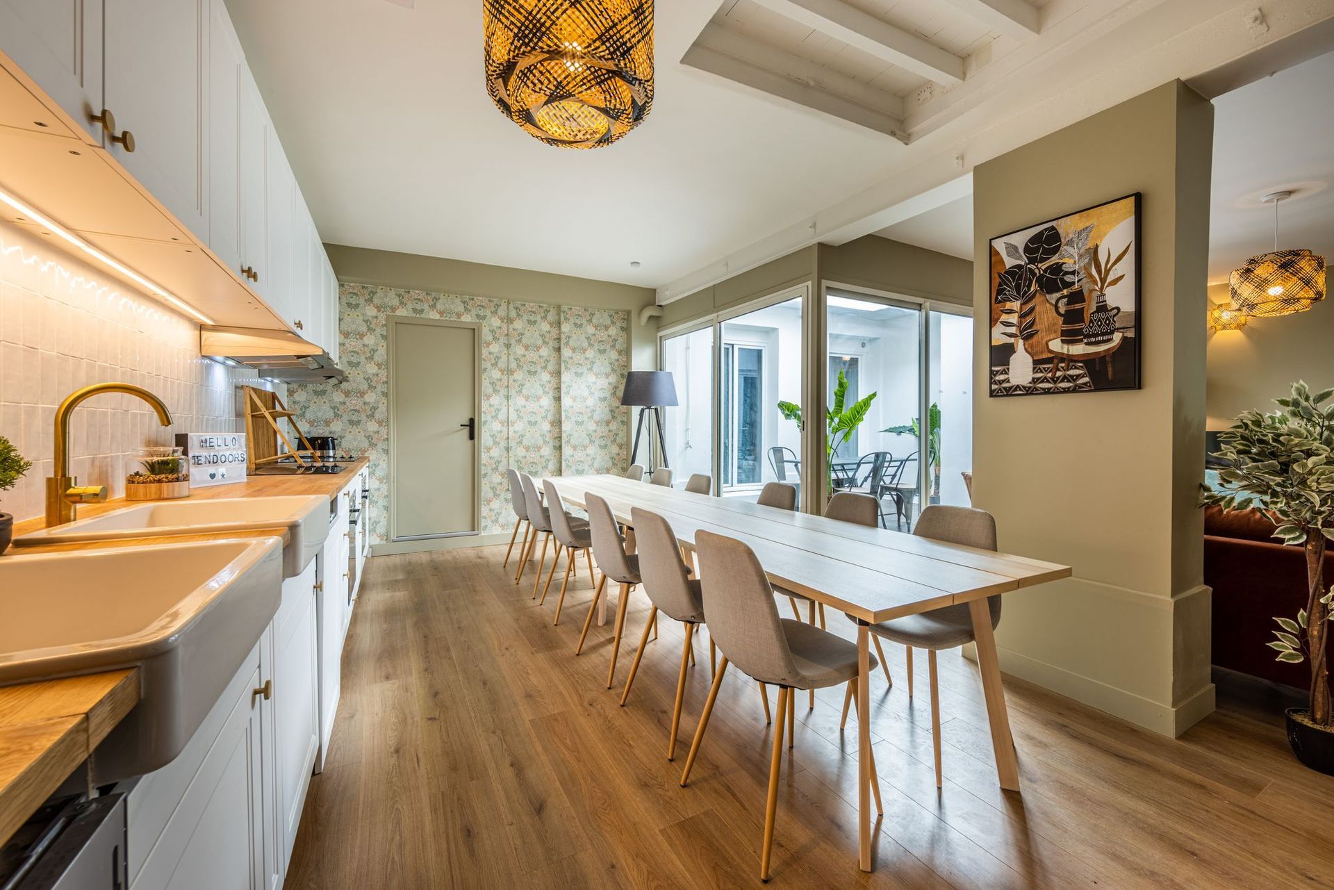Cuisine d'un foyer pour étudiantes