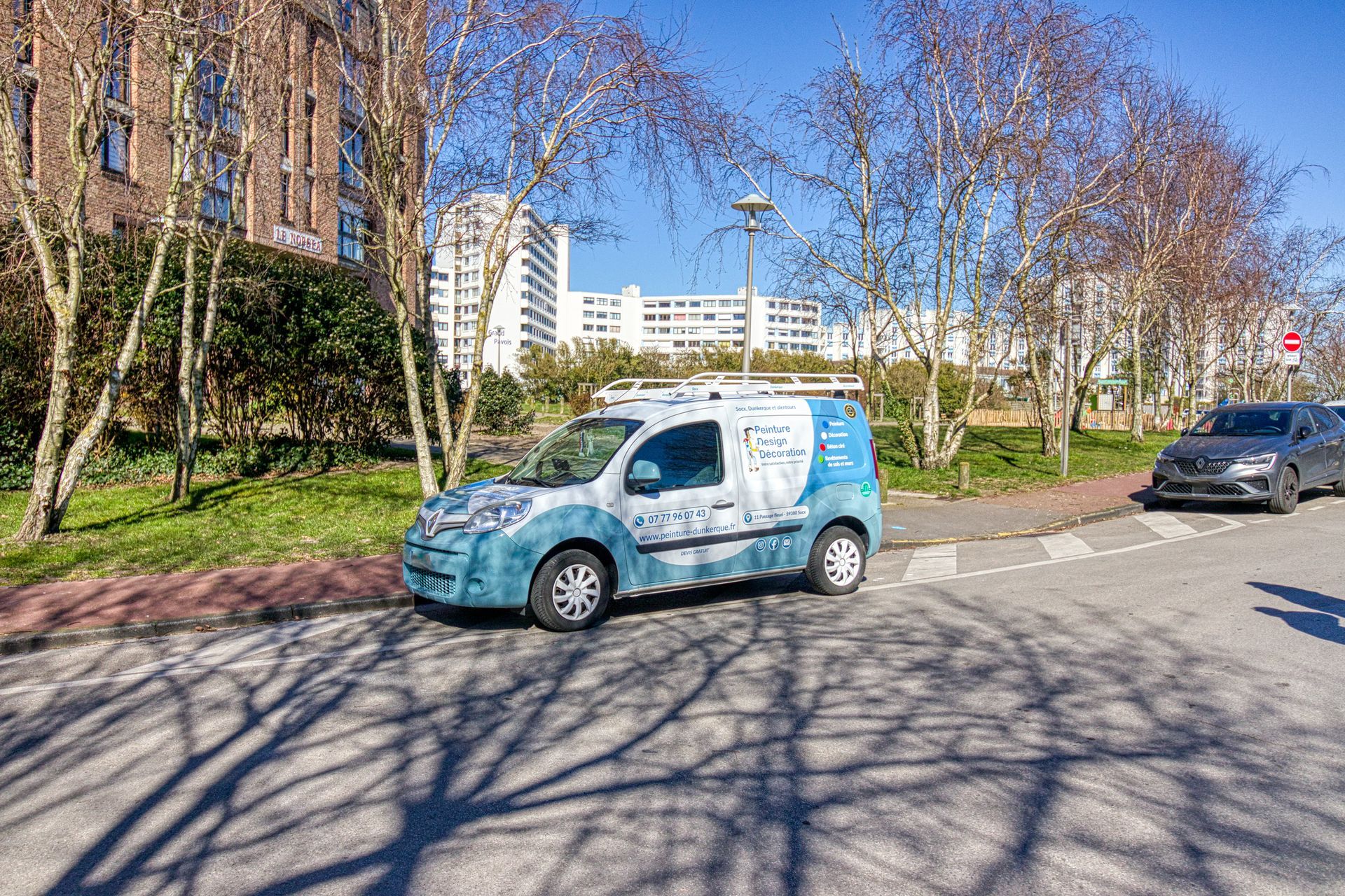 Le véhicule de Peinture Design Décoration.