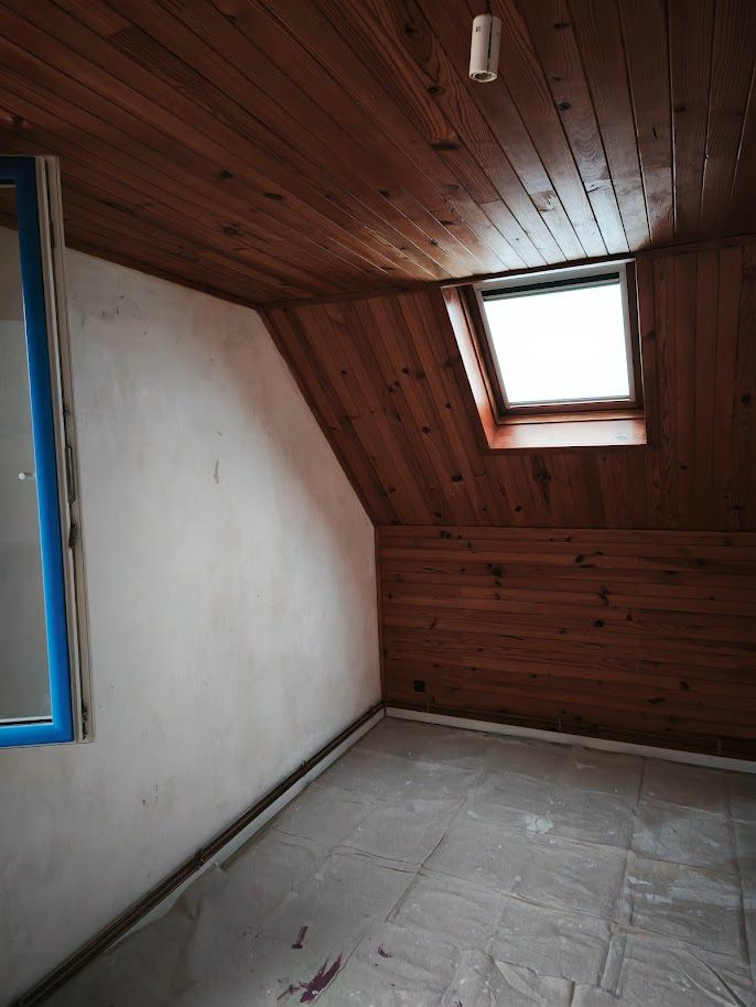 Mur et boiserie avant peinture