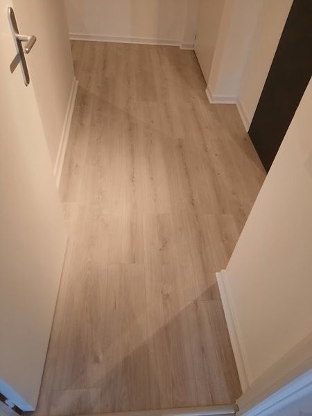 Du parquet flottant.