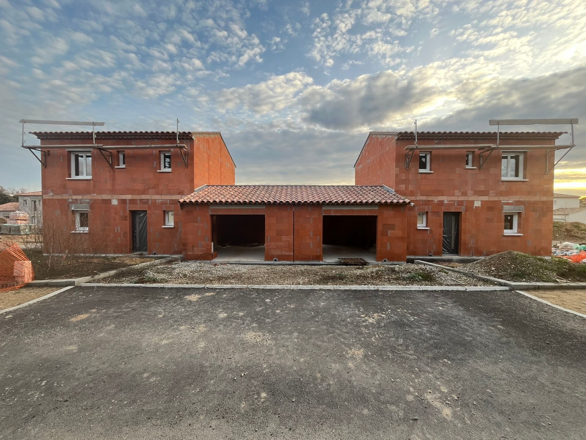 Deux maisons mitoyennes en construction