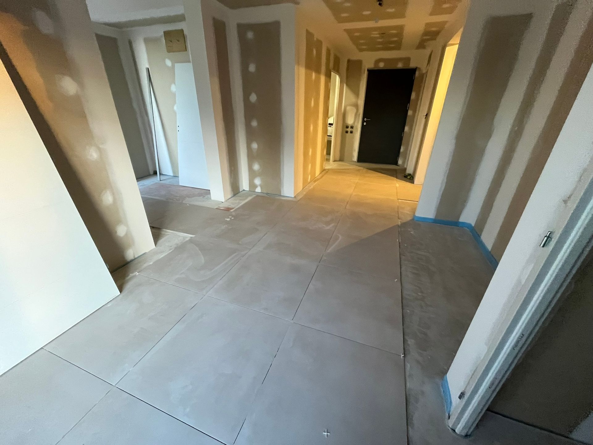 Couloir intérieur en construction