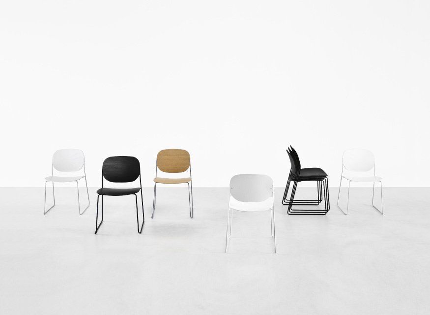 Chaise en bois et PVC