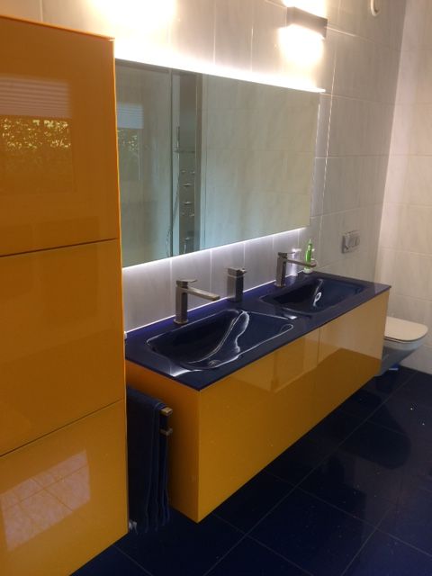 Design Badezimmerausstattung gelb Hochglanz