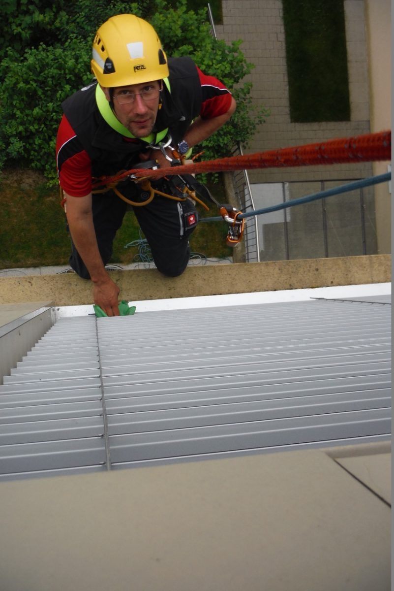 P. Meyer Haustechnik GmbH Spezialprojekte mit Seil Fassade