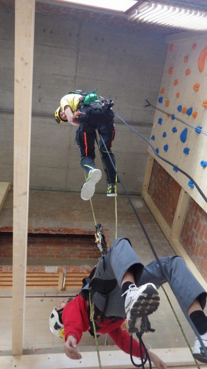 P. Meyer Haustechnik GmbH Team in Kletterhalle