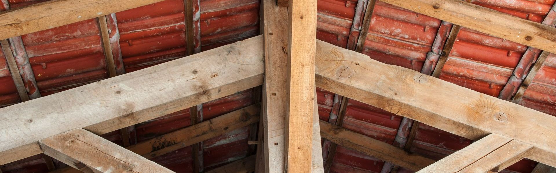 Une charpente traditionnelle en bois
