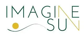 Logotipo con texto "IMAGINE SU" en verde y dorado, un sol dorado y una línea curva.