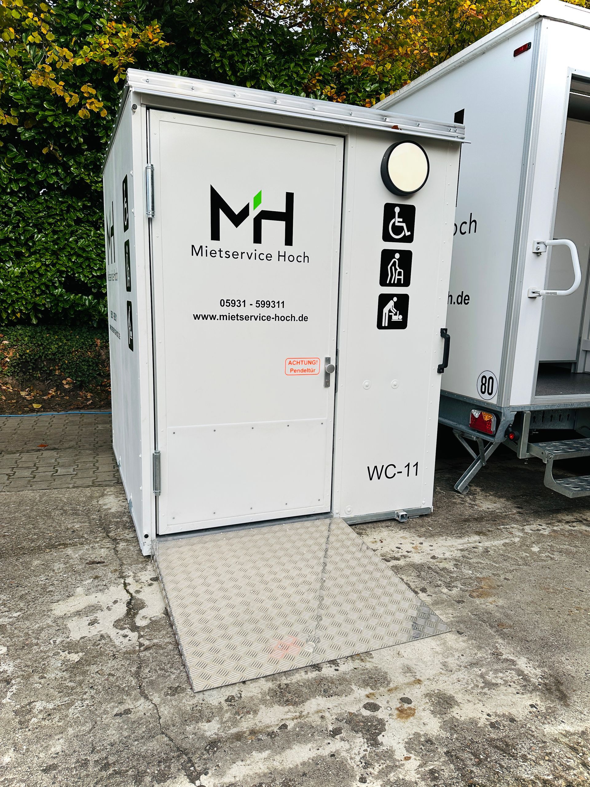 Einzelbild Toilettenwagen Größe 2