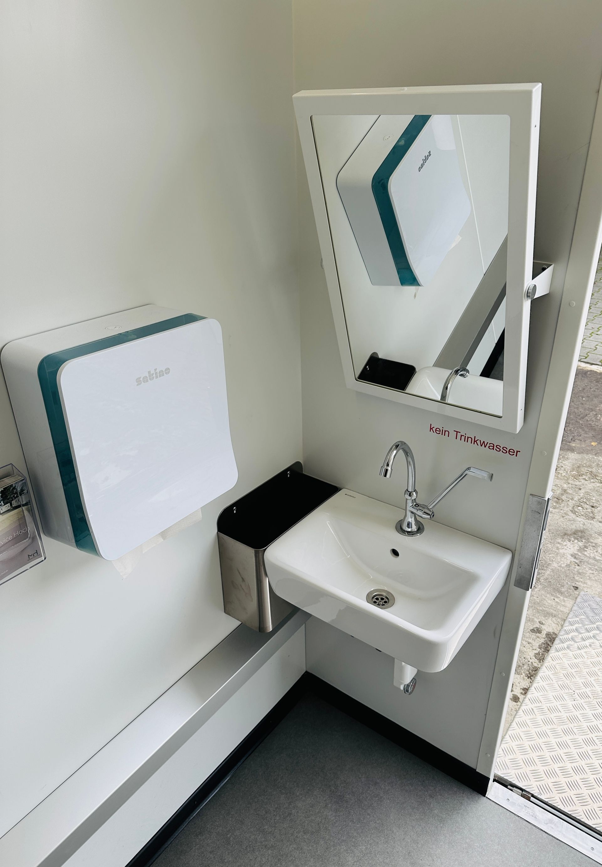 Einzelbild Toilettenwagen Größe 2