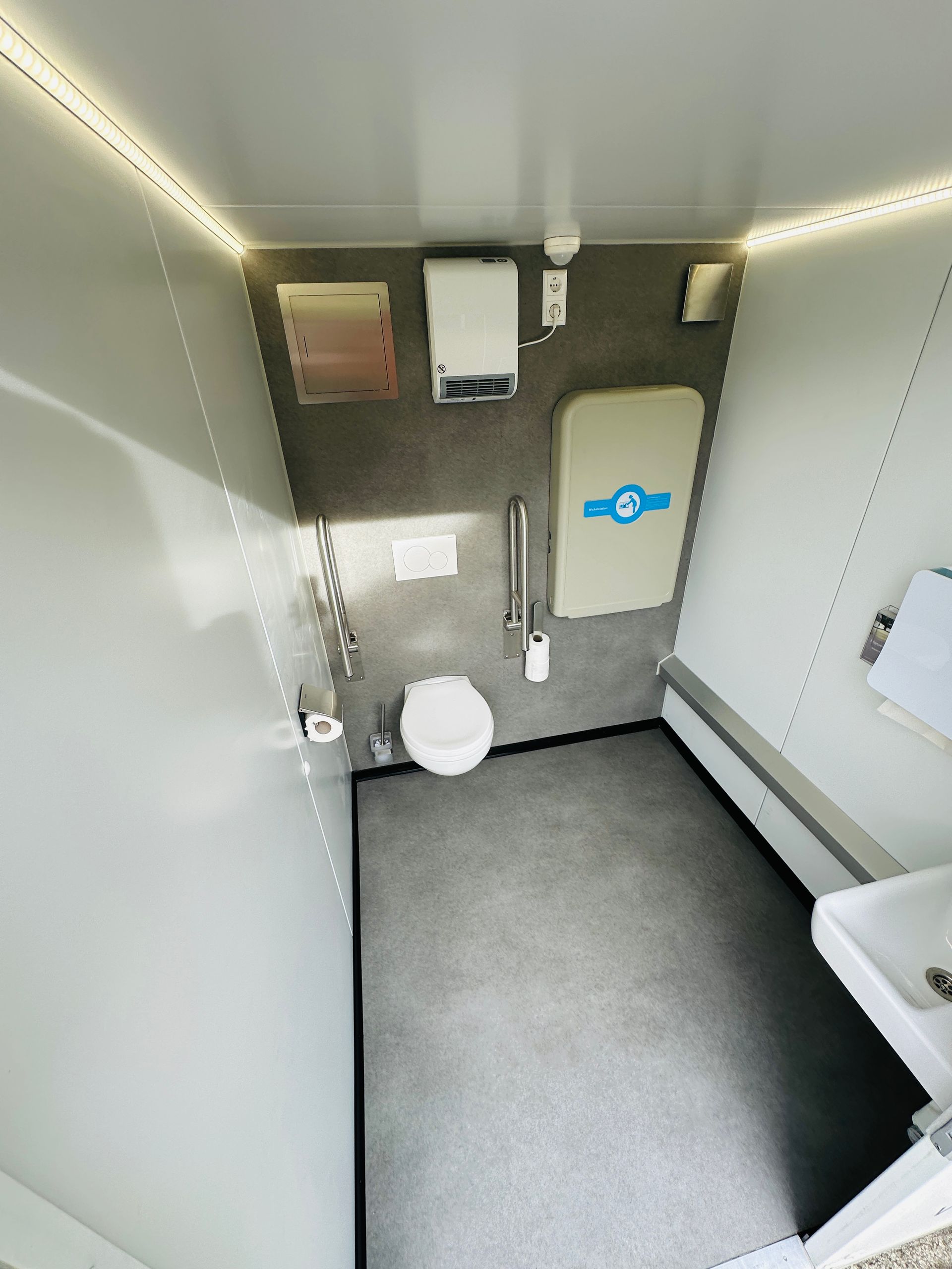 Einzelbild Toilettenwagen Größe 2