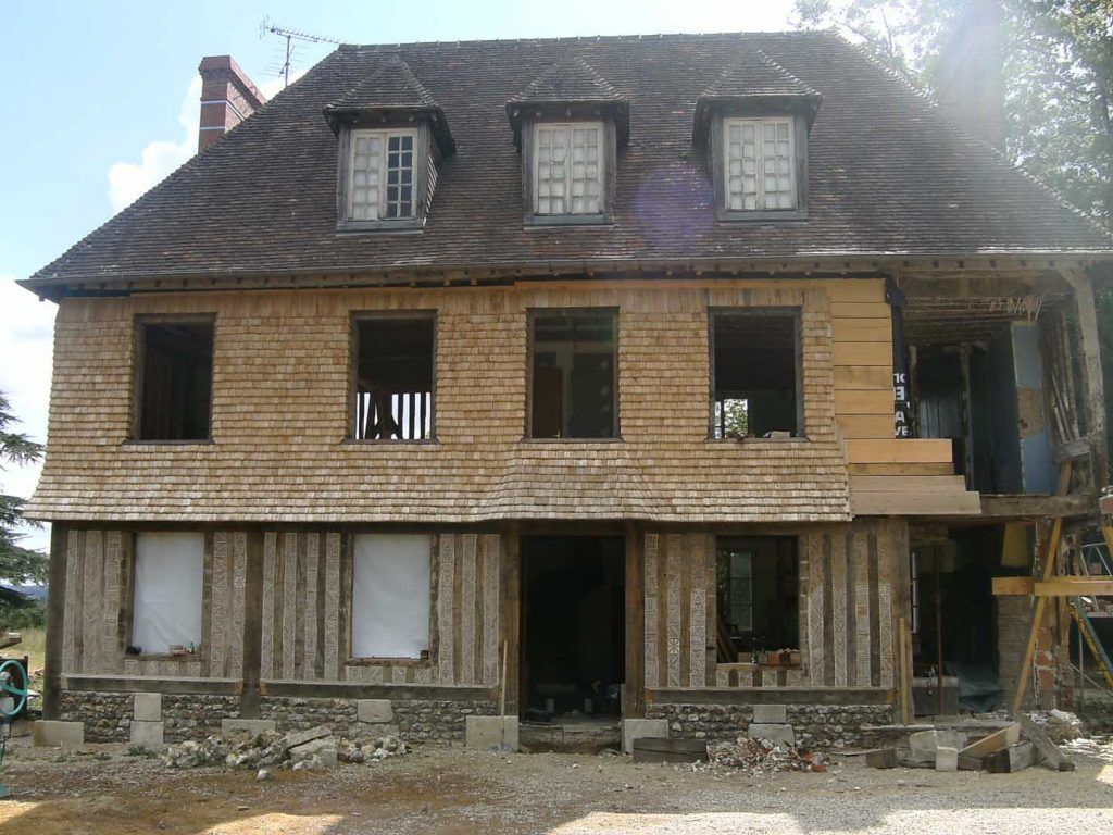 Maison ancienne à colombages en rénovation